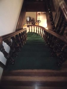 carpet runner stairs